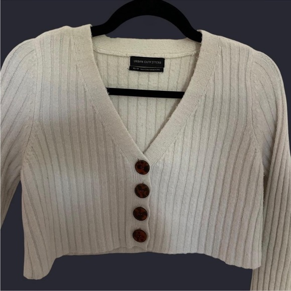 Urban Outfitters White Button Cardigan - Picture 4 of 5